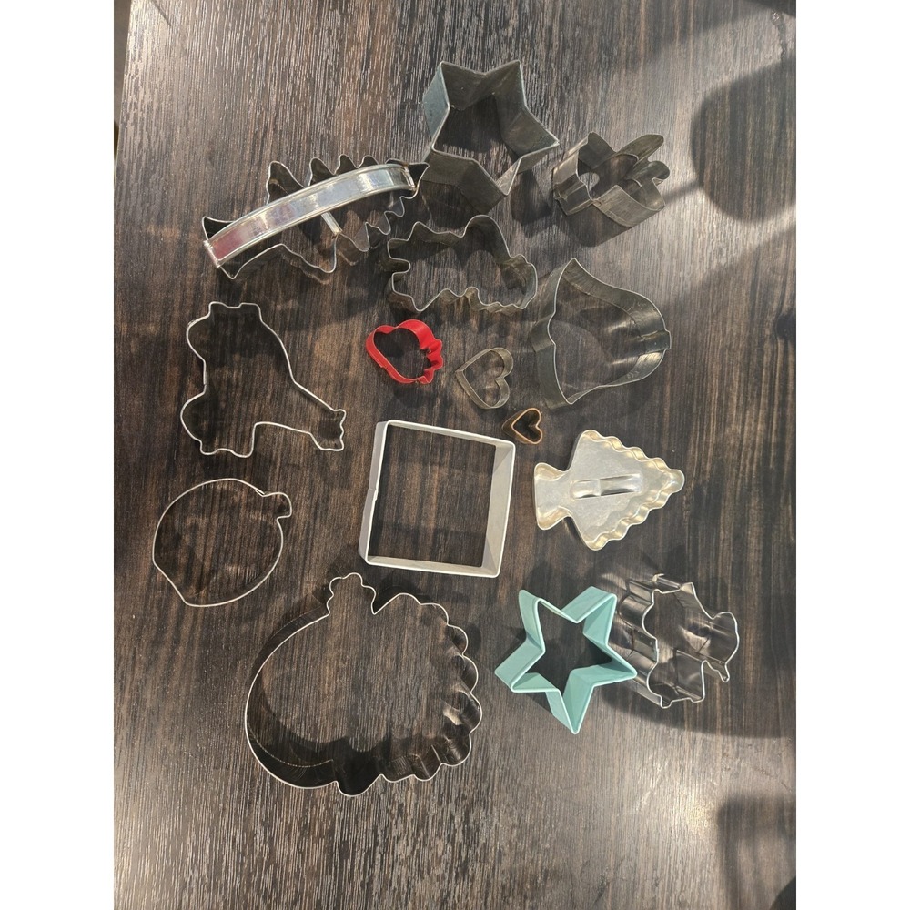 15 Piece Cookie Cutter Set Christmas Apple Car Heart Square Snowman
